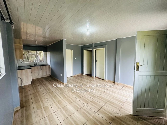 Neat Accommodation To Let (Sole Mandate)