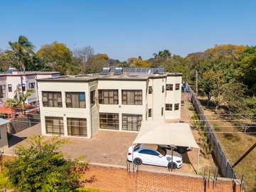 5 Bedroom Flat & Apartment