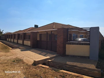 2 Unit Townhouse Complex