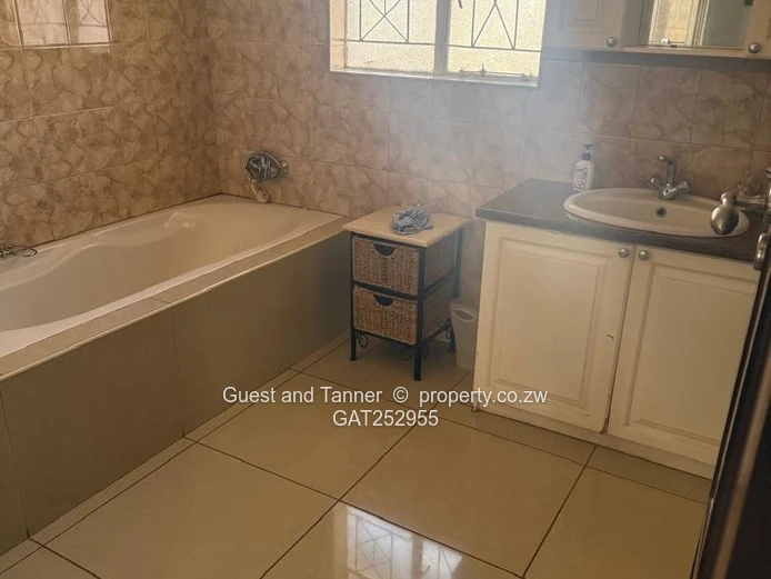 Luxury 4-Bedroom Family Home on 3,966m² – Highlands