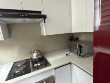 2 Bedroom Flat & Apartment