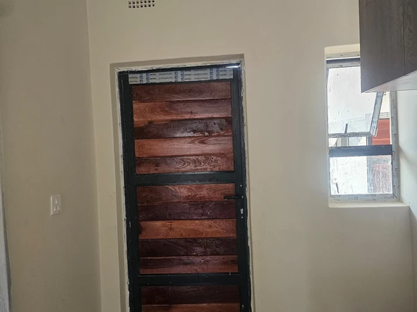 Flat & Apartment