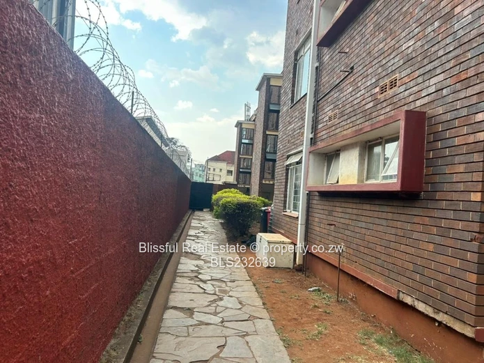 Modern 1-Bedroom Apartment in The Avenues CBD