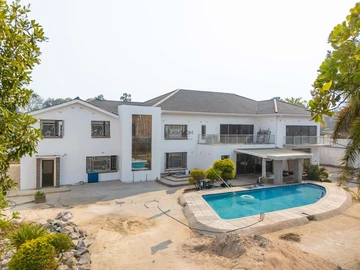 7 Bedroom House