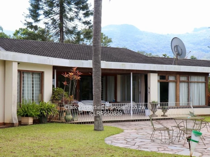 Spacious Grand Home With Vumba Mountain Views