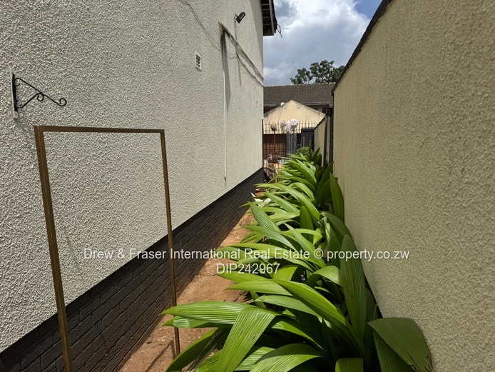 3 beds Duplex Flat for sale at Cannibar Court $230k