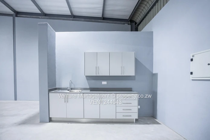 POMONA| 259sqm Warehouse For RENT