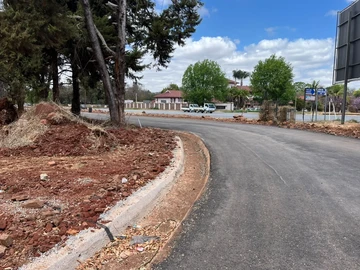Commercial & Industrial Land