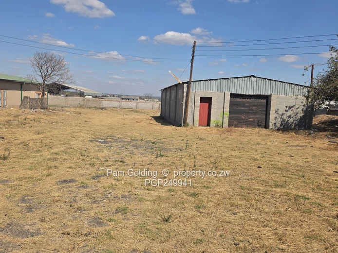 4000sqm Stand With Warehouse And Office Block