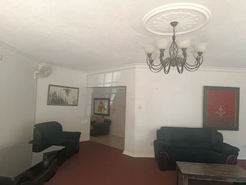 6 Bedroom House