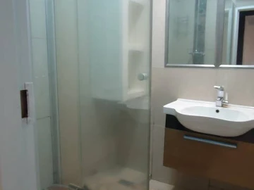 2 Bedroom Flat & Apartment