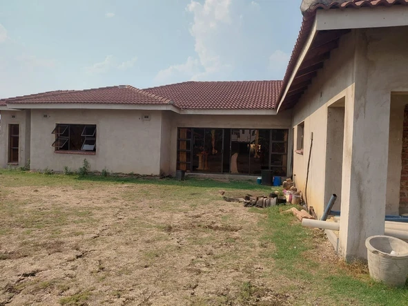6 Bedroom House
