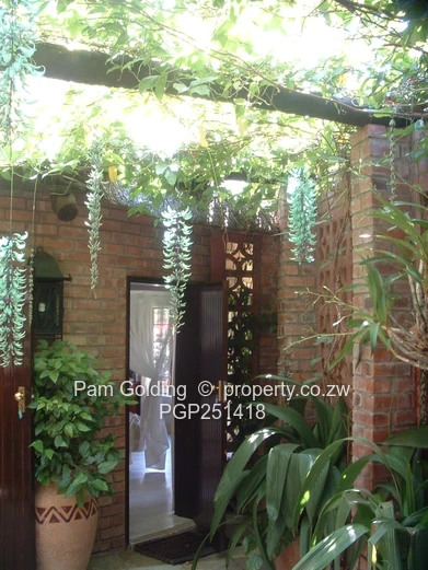 Charming Family Home In Victoria Falls Town (Sole Mandate)