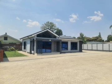 3 Bedroom Garden Flat