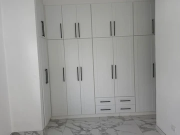 3 Bedroom Flat & Apartment