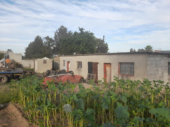 Commercial & Industrial Land