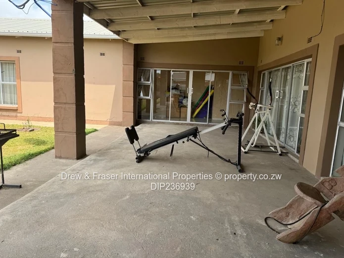 Spacious 4-Bed Family Home with Garden & Entertainment