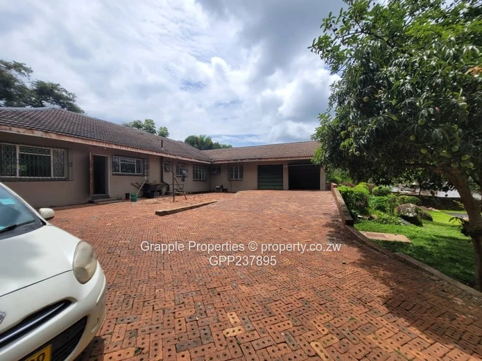 Greystone Park House To Let