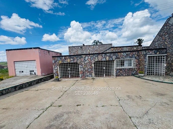 Charming Farm Retreat With Luxurious Touches