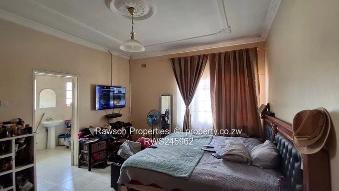 3-Bed Prospect Home: Verandah, Carport, Solar