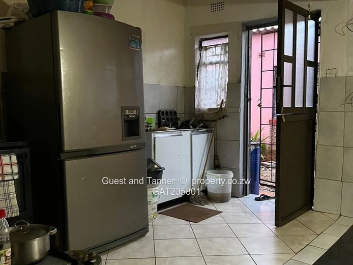 3-Bedroom House with 2-Bedroom Cottage for Sale in Mahatshula North, Bulawayo