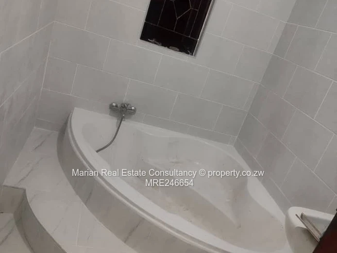 3 Bedroom Home, Nkulumane 4 FOR SALE