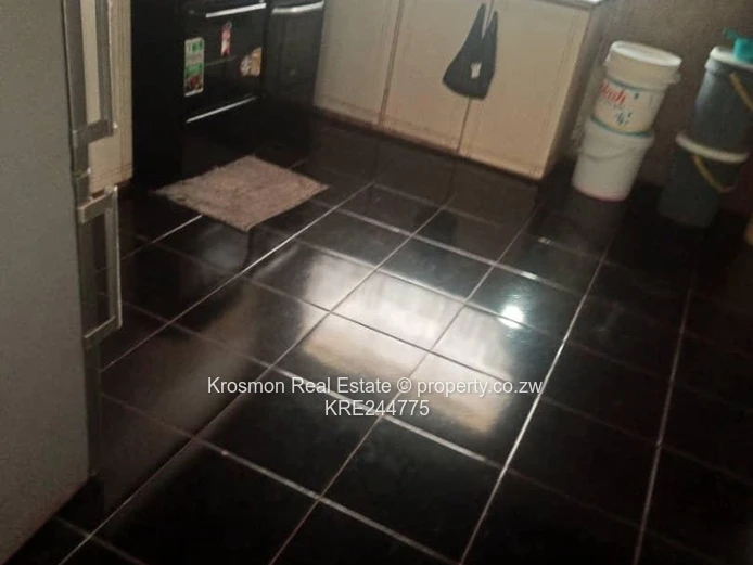 House For Sale (Sole Mandate)