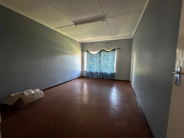 2 Bedroom Garden Flat