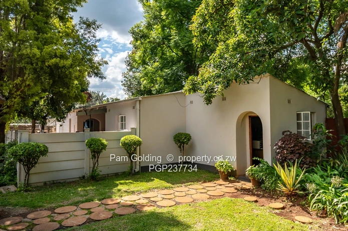 The Perfect Business Location: Close to the City & Major Hospital.