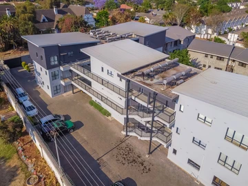 2 Bedroom Flat & Apartment