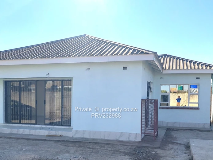 Available for immediate Occupancy, 3 Bedroomed Cottage,  Sandton Park , Mt Hampden