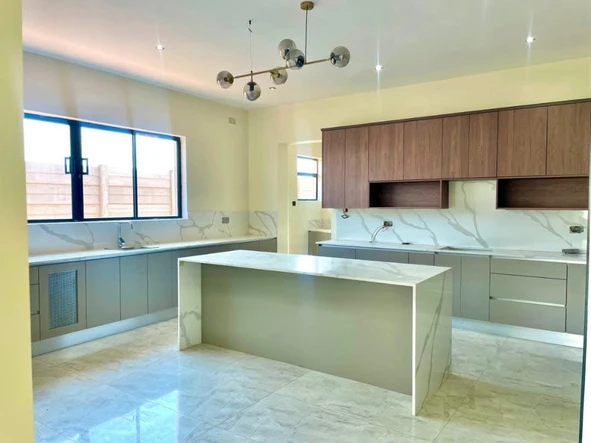 5 Bedroom House
