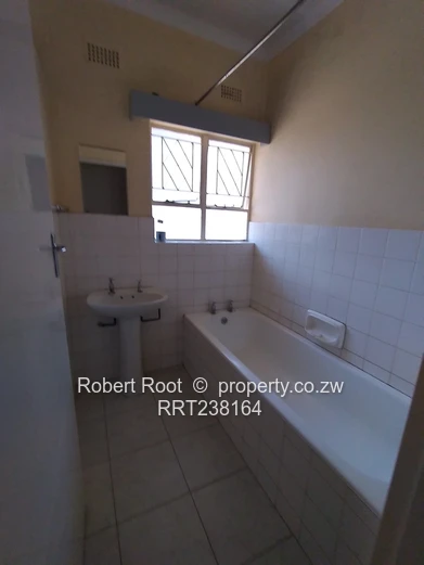 3 bed family home in Avondale West