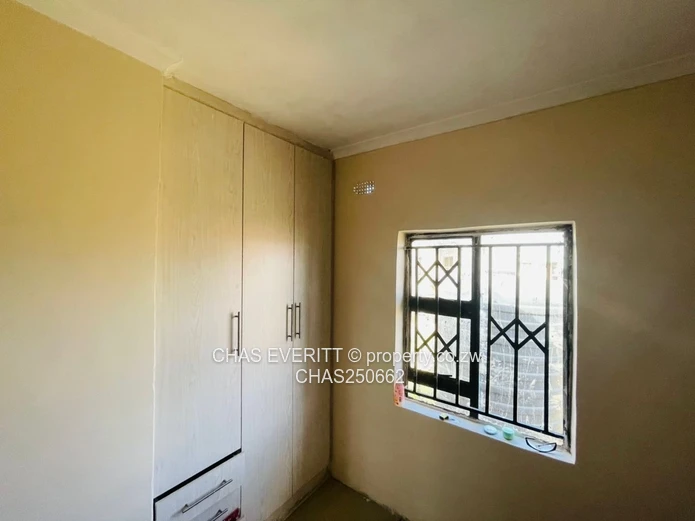 Zimre Park 2 Bedroomed Flat to Rent