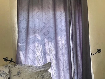 2 Bedroom Flat & Apartment