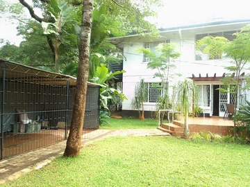 4 Bedroom Garden Flat