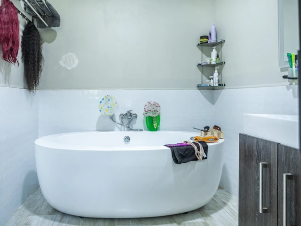 3 Bedroom Flat & Apartment