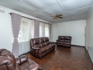 3 Bedroom Flat & Apartment