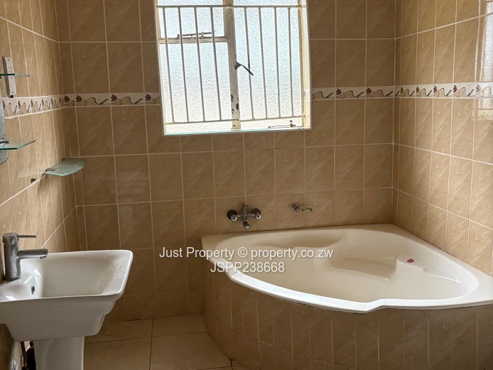 Marlborough: 8-Bed Home with Borehole, Garden & Carport