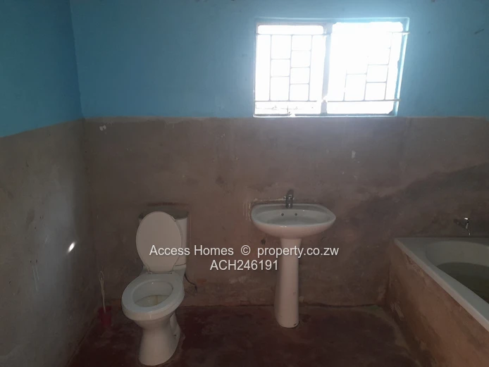 Lochinvar near Southerton Zuva Garage  (Sole Mandate)
