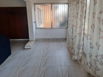 3 Bedroom Flat & Apartment
