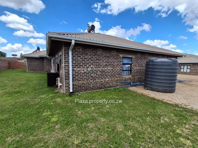 Cash Cow - Cluster Complex in Haig Park