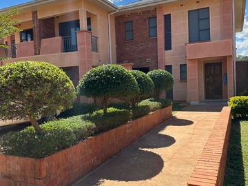 Modern Townhouses 