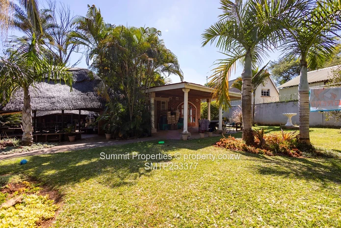 6 Bedroom Property for Sale in Newlands