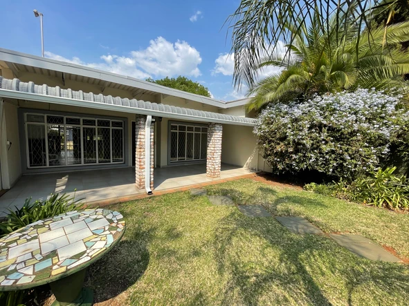 2 Bedroom Garden Flat