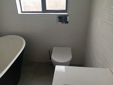 3 Bedroom Flat & Apartment