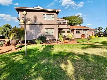 6 Bedroom House for Sale in Shawasha Hills