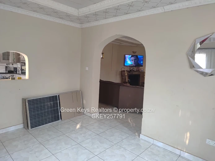 Vacant, mint, 4 beds+ study Tynwald North to rent (Sole Mandate)