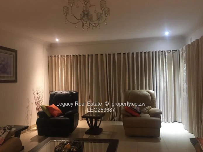 Alexandra Park: 4-Bed Family Home with Pool & Borehole