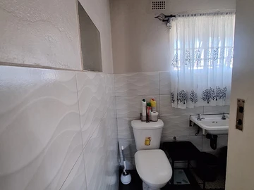 2 Bedroom Garden Flat